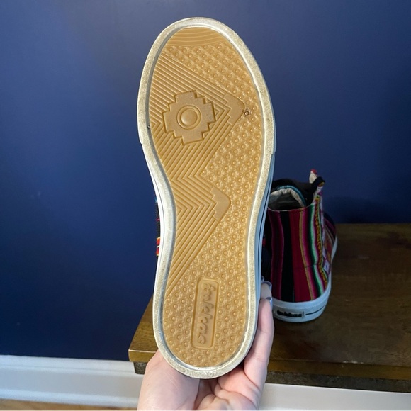 INKKAS Colorful High-Top Sneakers - Picture 4 of 5